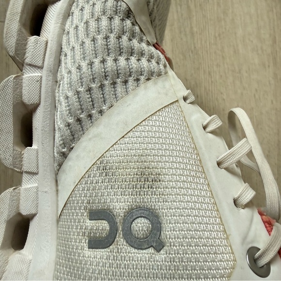 On Running Cloudflyer pink white size 9.5 support lightweight breathable - Picture 7 of 7